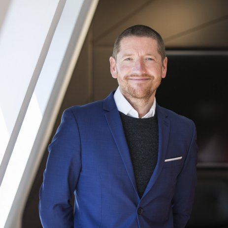 Photo of Simon Pearson
