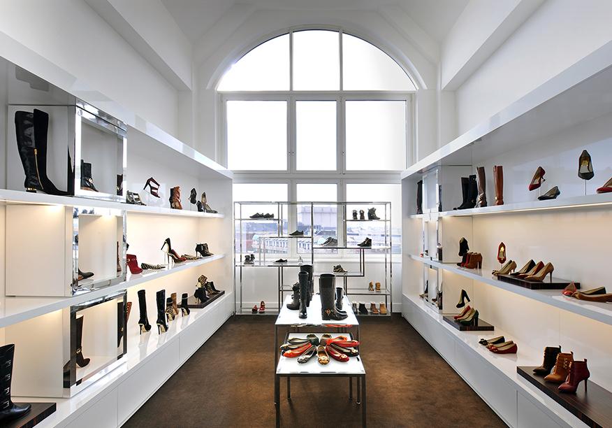 Workspace and Office Design Projects in London Michael Kors Unispace