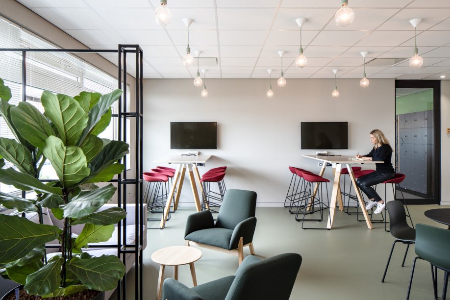 Workspace and Office Design Projects: Unispace Seattle